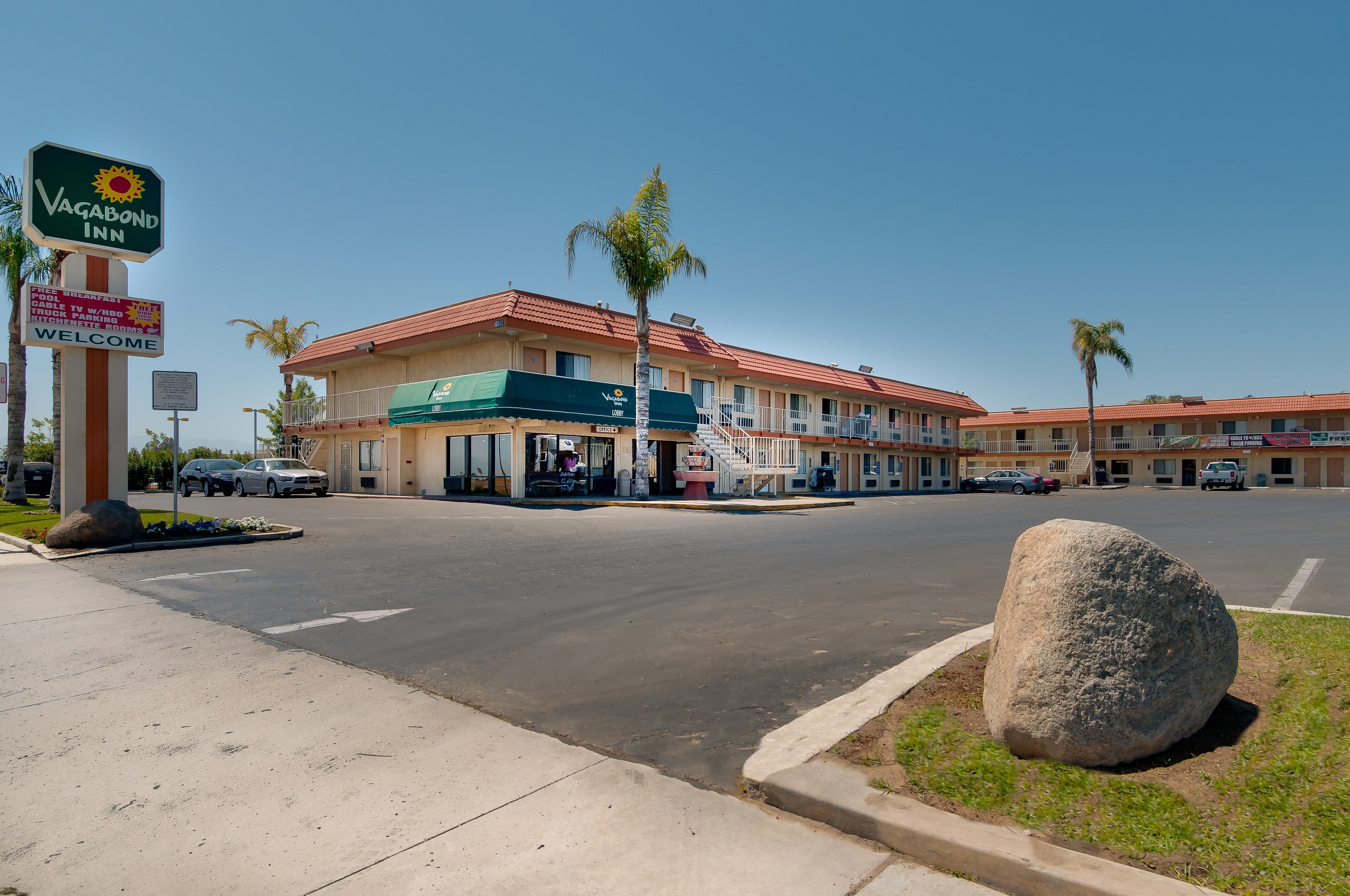 Bakersfield South Exterior View in California