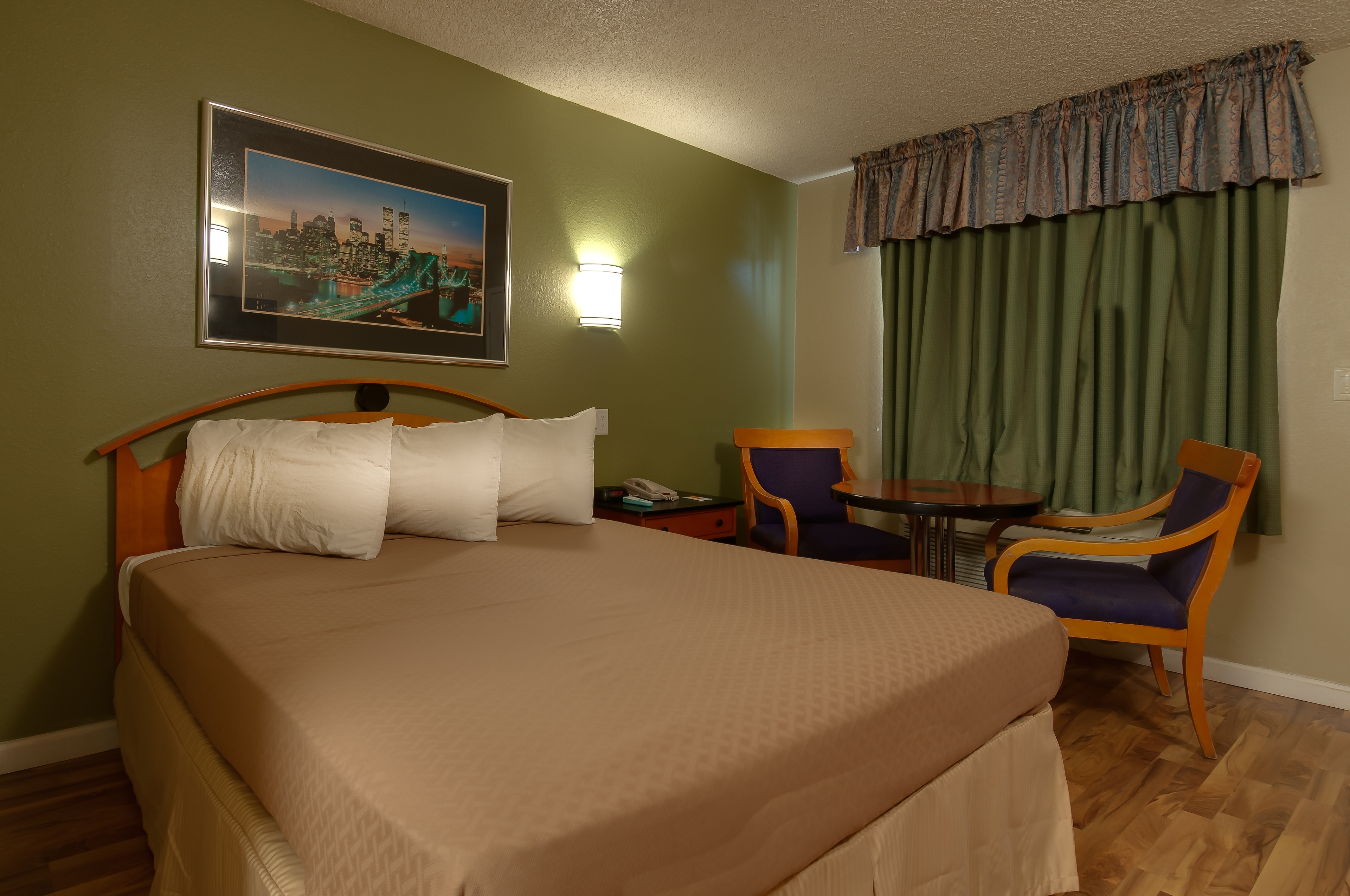 Room Available at Vagabond Inn Bakersfield South