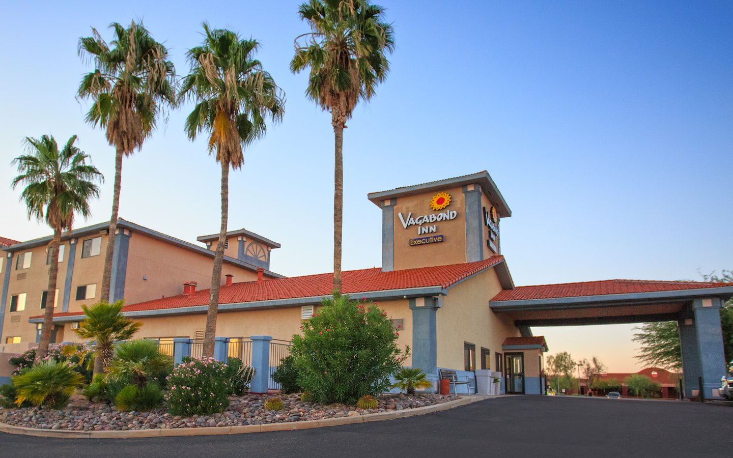 Exterior View of Vagabond Inn Executive - Green Valley Sahuarita