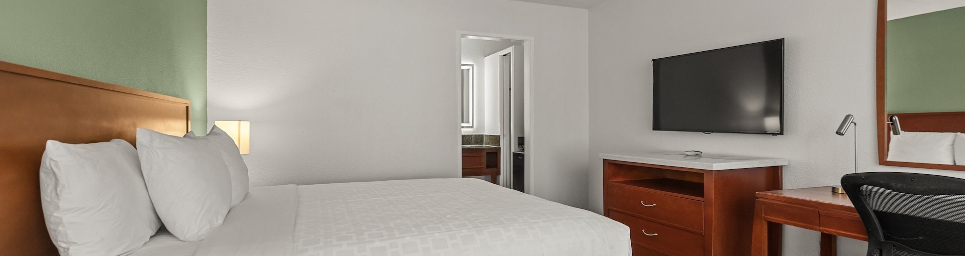 Rooms and Suites available at Vagabond Inn Sacramento old Town
