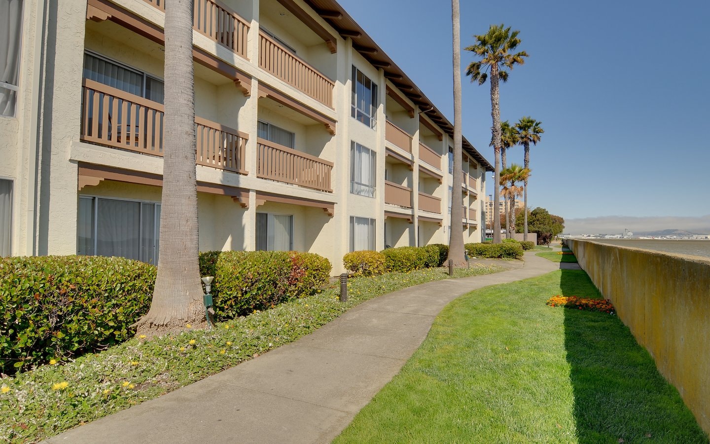 Vagabond Inn Executive - San Francisco Airport Bayfront