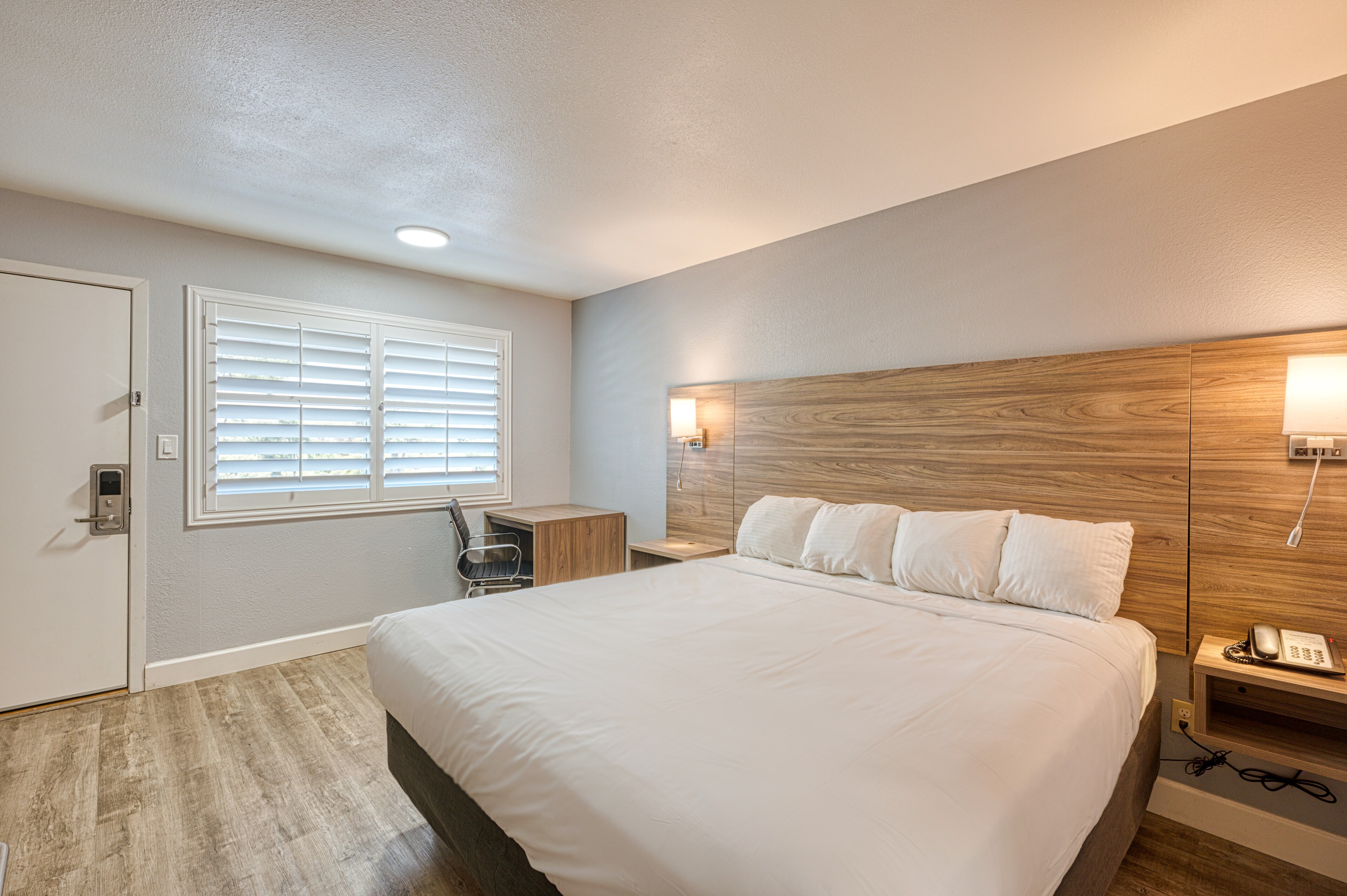 Rooms at Vagabond Inn - San Luis Obispo
