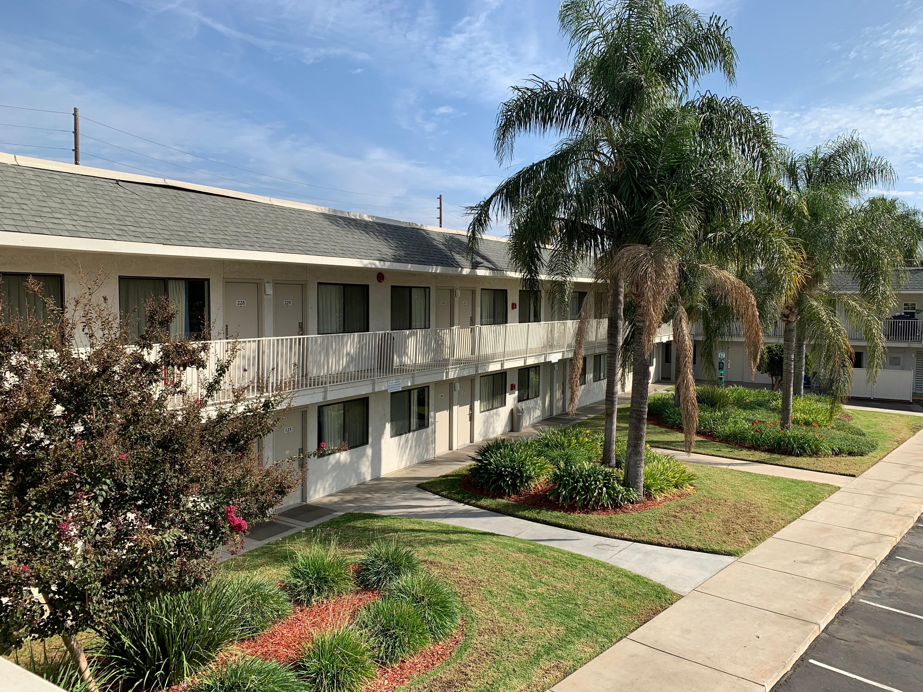 Outdoor location at Vagabond Inn - Sylmar