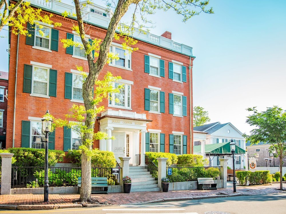 Jared Coffin House 