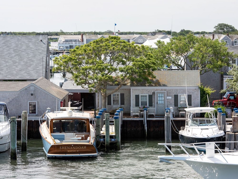 The Cottages at Nantucket Boat Basin 