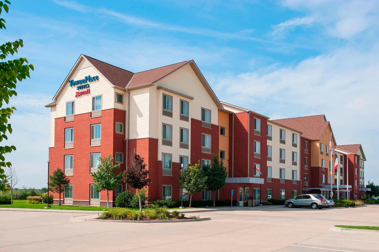 Whitestone Companies Acquires Iowa TownePlace Suites