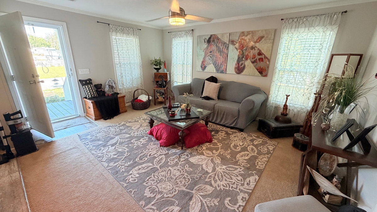 SLE Sunlake Estates