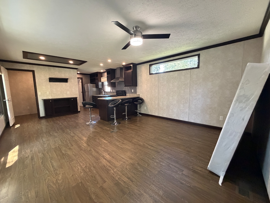 BRO Brookside Manor