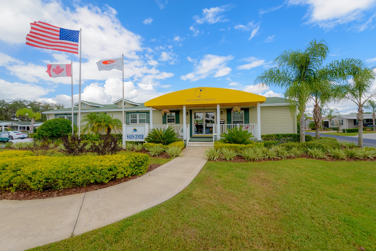 SPS Southport Springs Golf & Country Club