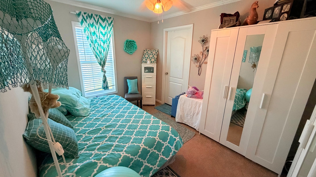SLE Sunlake Estates