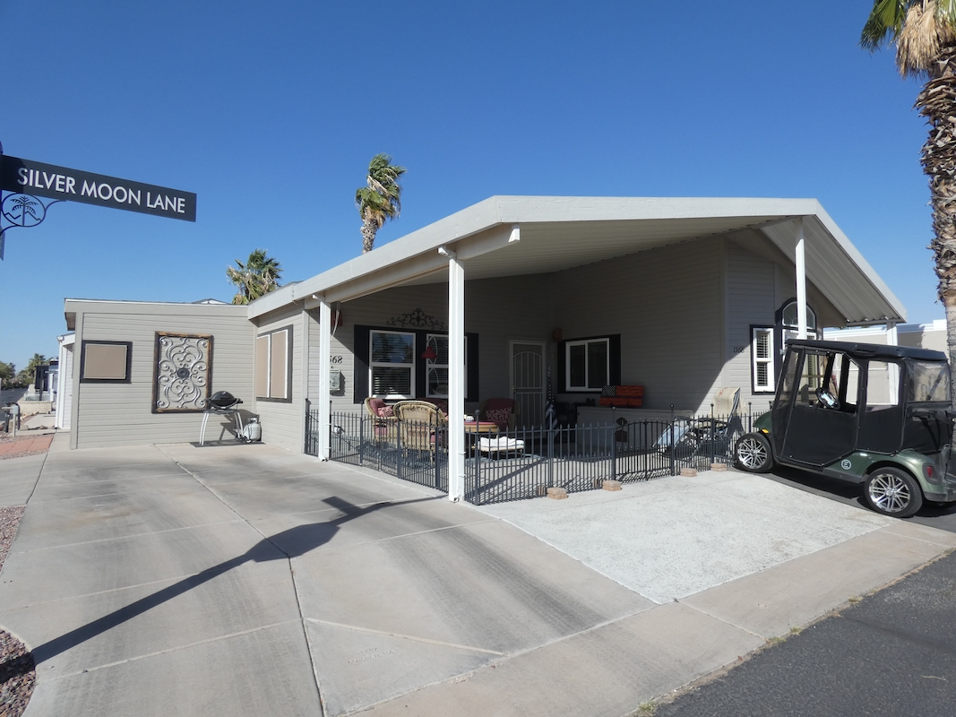 PCK Palm Creek Resort & Residences