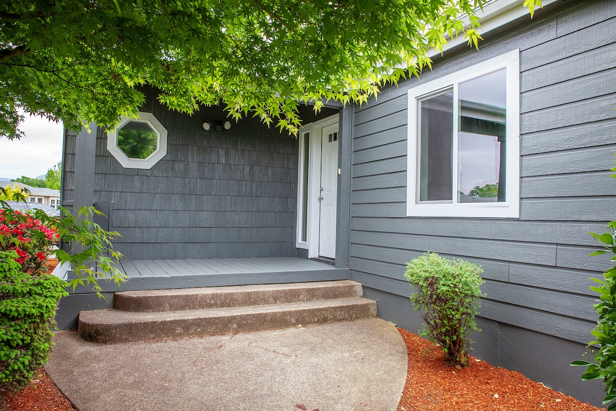 EUG Lakeridge of Eugene