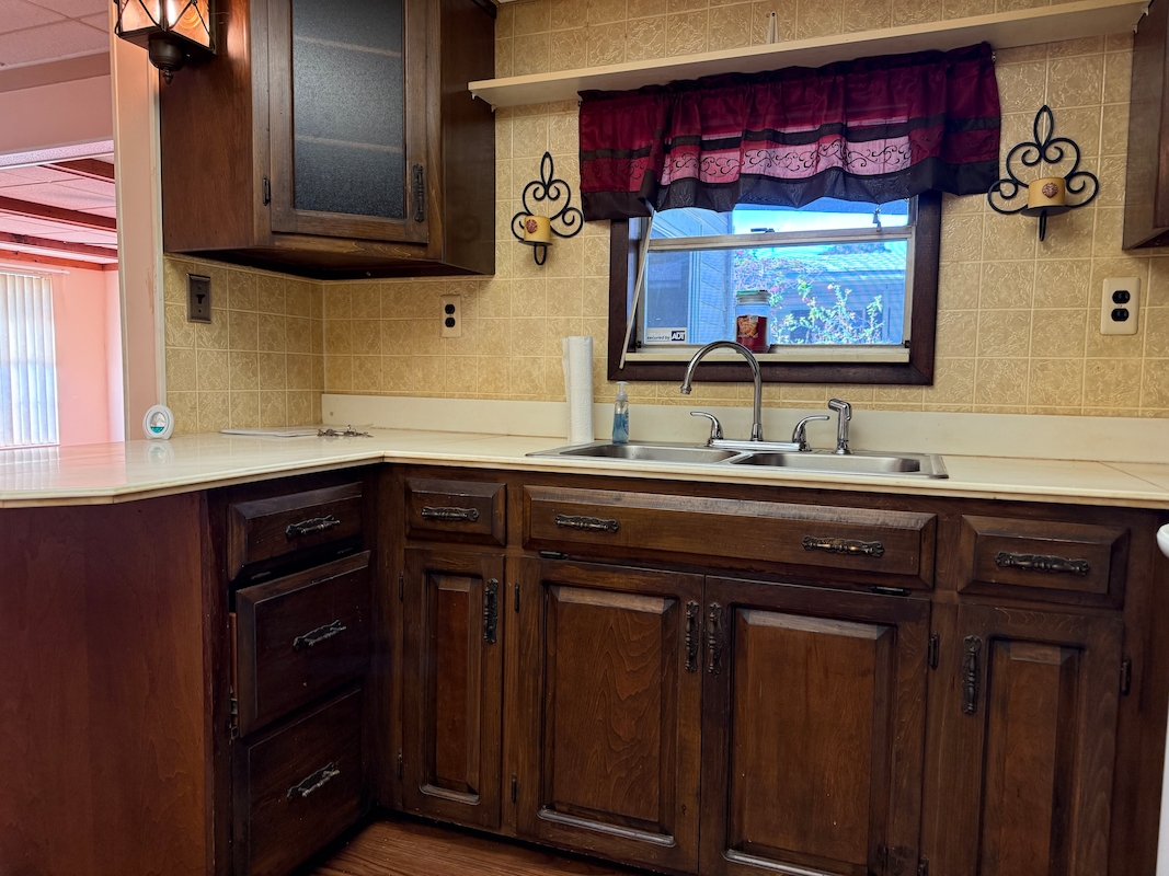 CAD Candlelight Manor