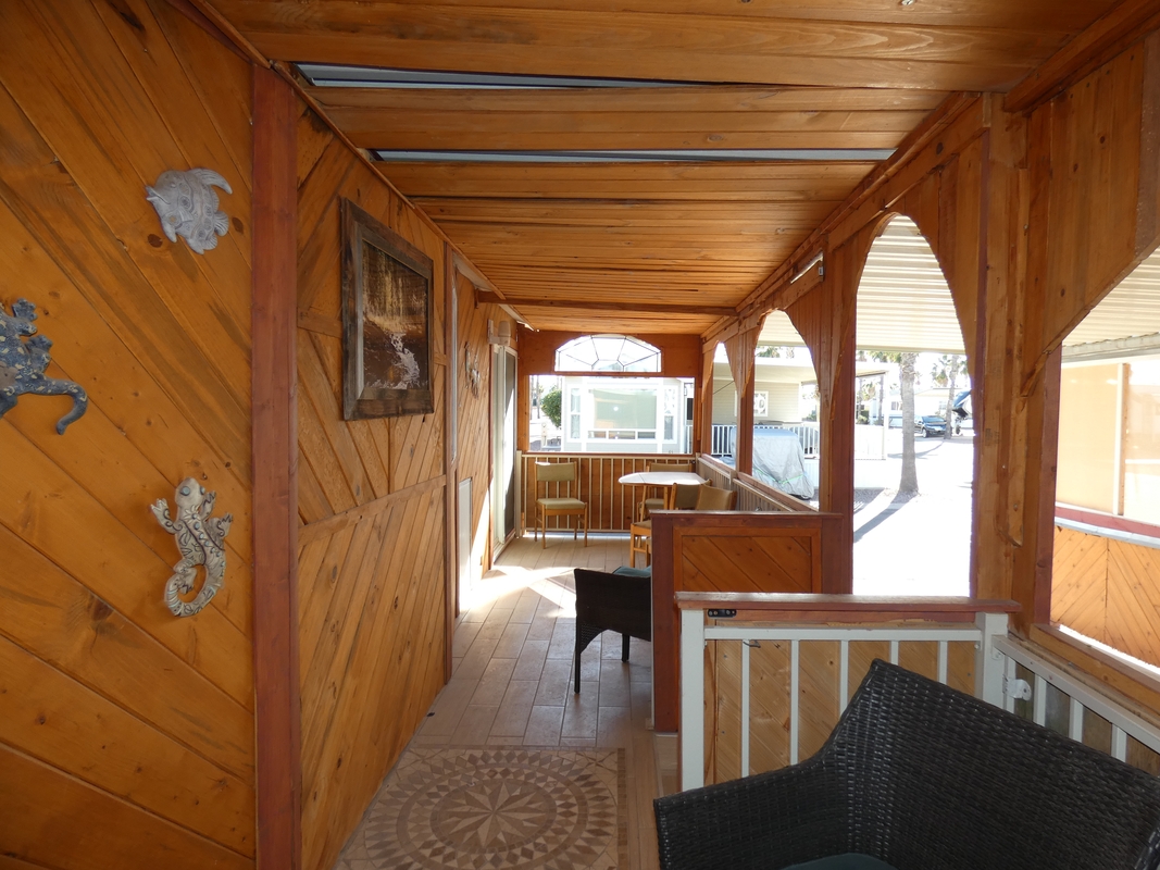 PCK Palm Creek Resort & Residences