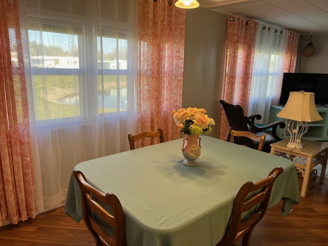 SAR Saralake Estates