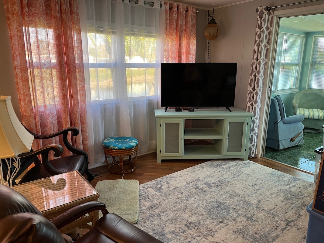 SAR Saralake Estates