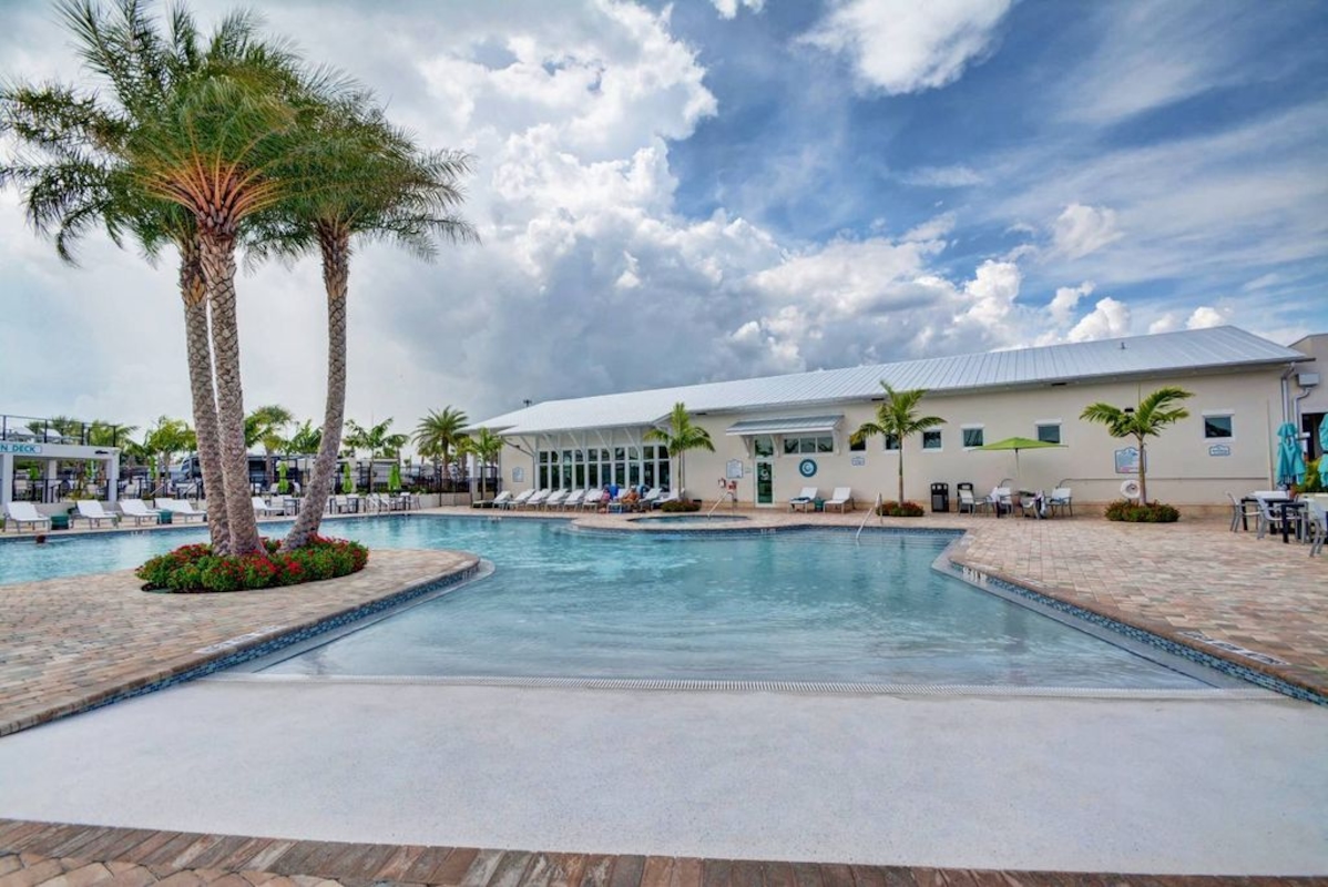 OBJ Ocean Breeze Resort