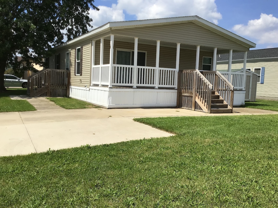 BRO Brookside Manor