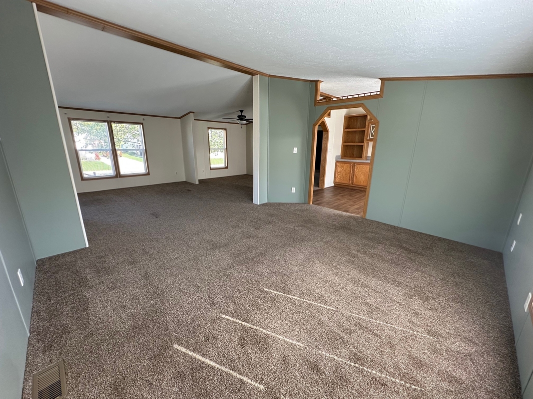 Home Sales MEA Meadowlands 29057 Oakhill Drive , Gibraltar, Michigan