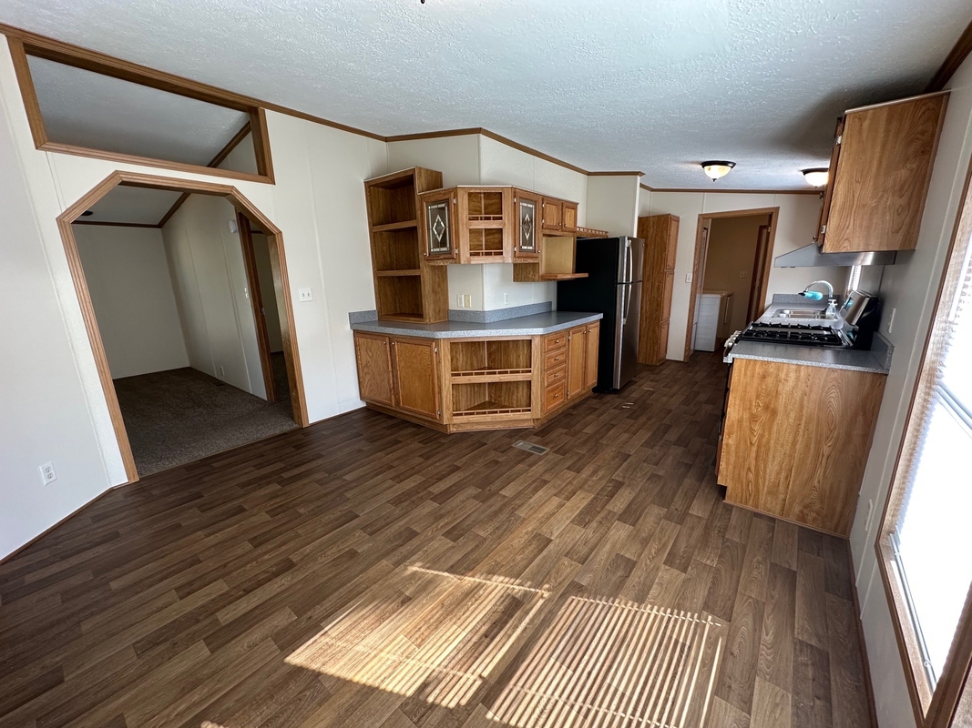 Home Sales MEA Meadowlands 29057 Oakhill Drive , Gibraltar, Michigan