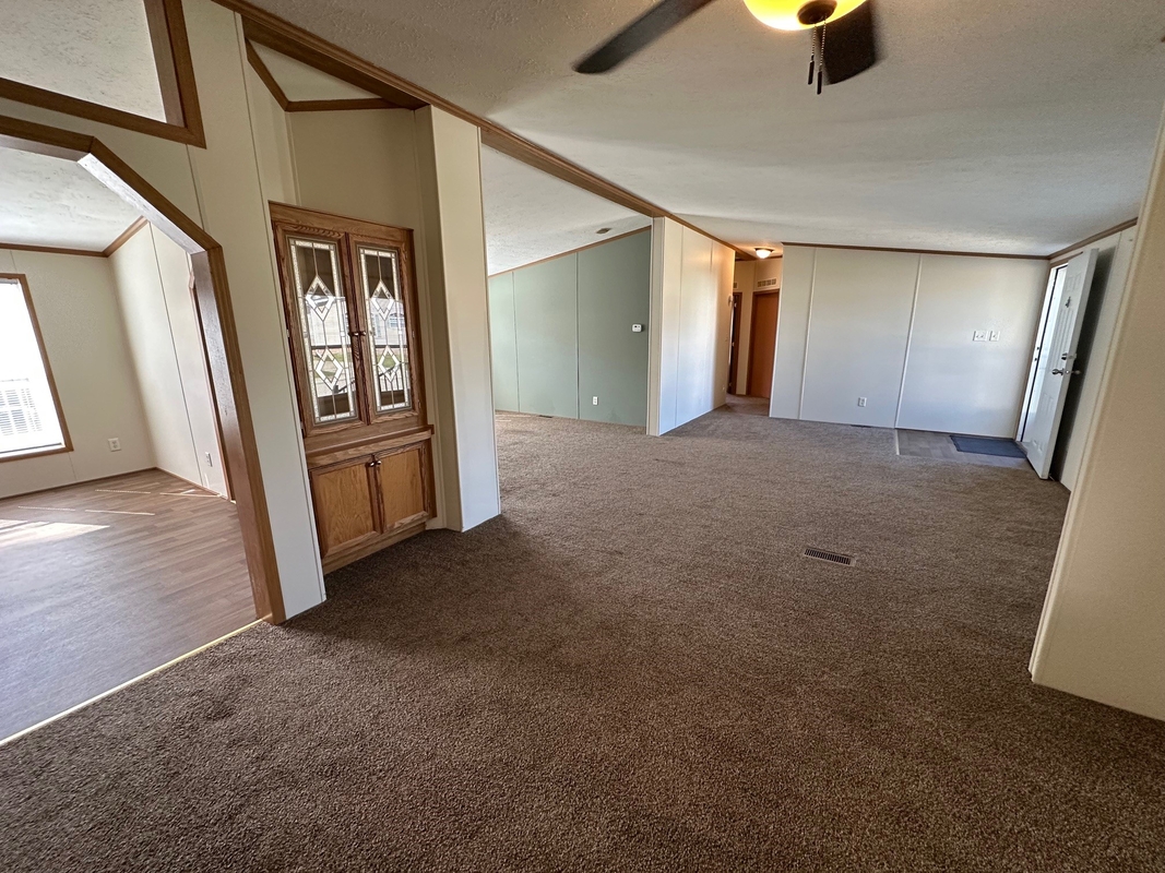 Home Sales MEA Meadowlands 29057 Oakhill Drive , Gibraltar, Michigan