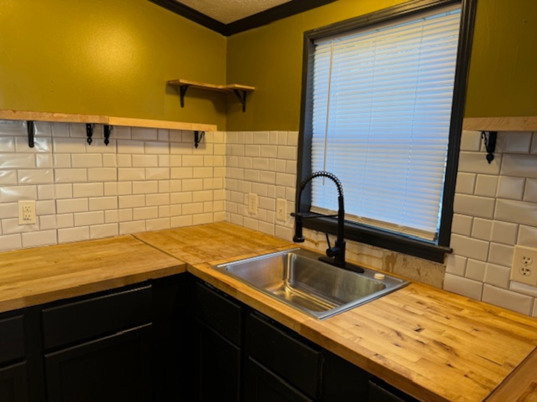 HLL Hawaiian Gardens/Holly Village