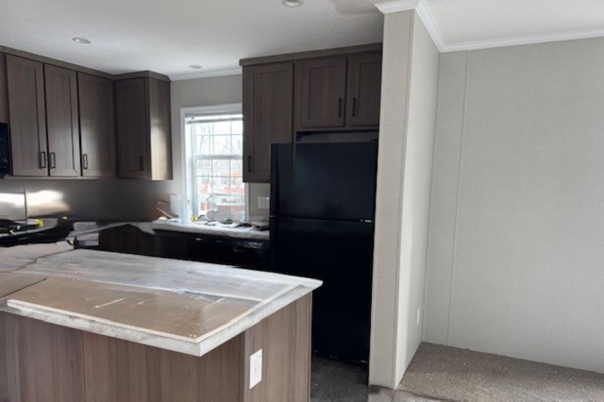 HLL Hawaiian Gardens/Holly Village