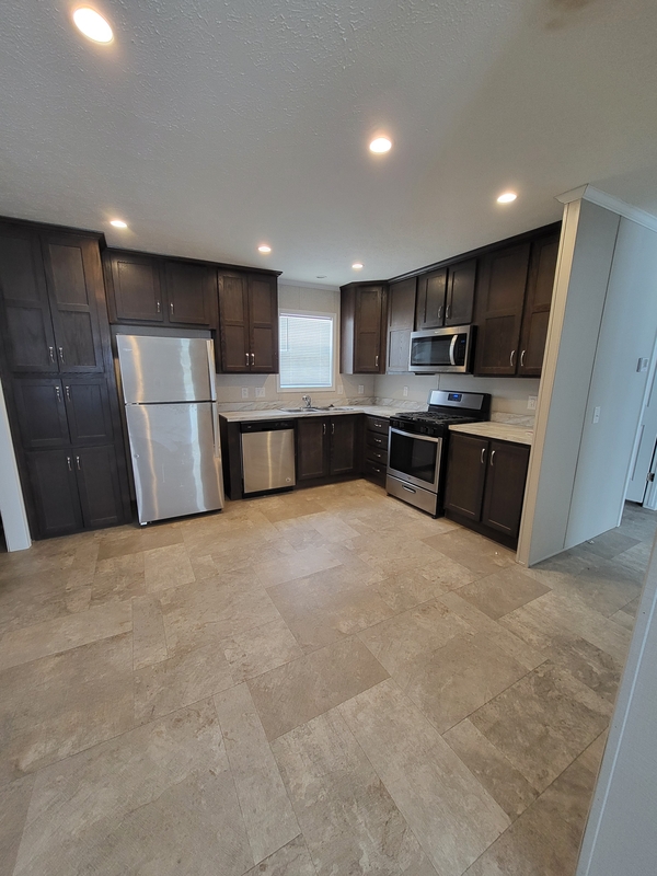 KNO Knollwood Estates