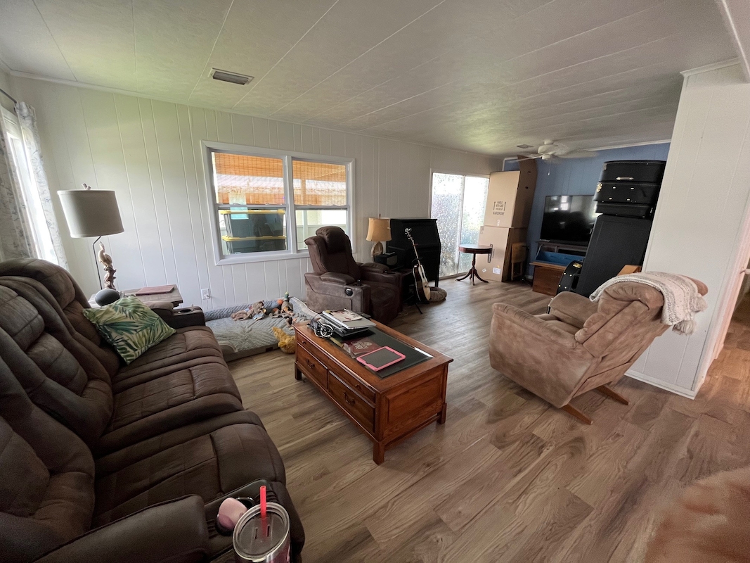 SAR Saralake Estates