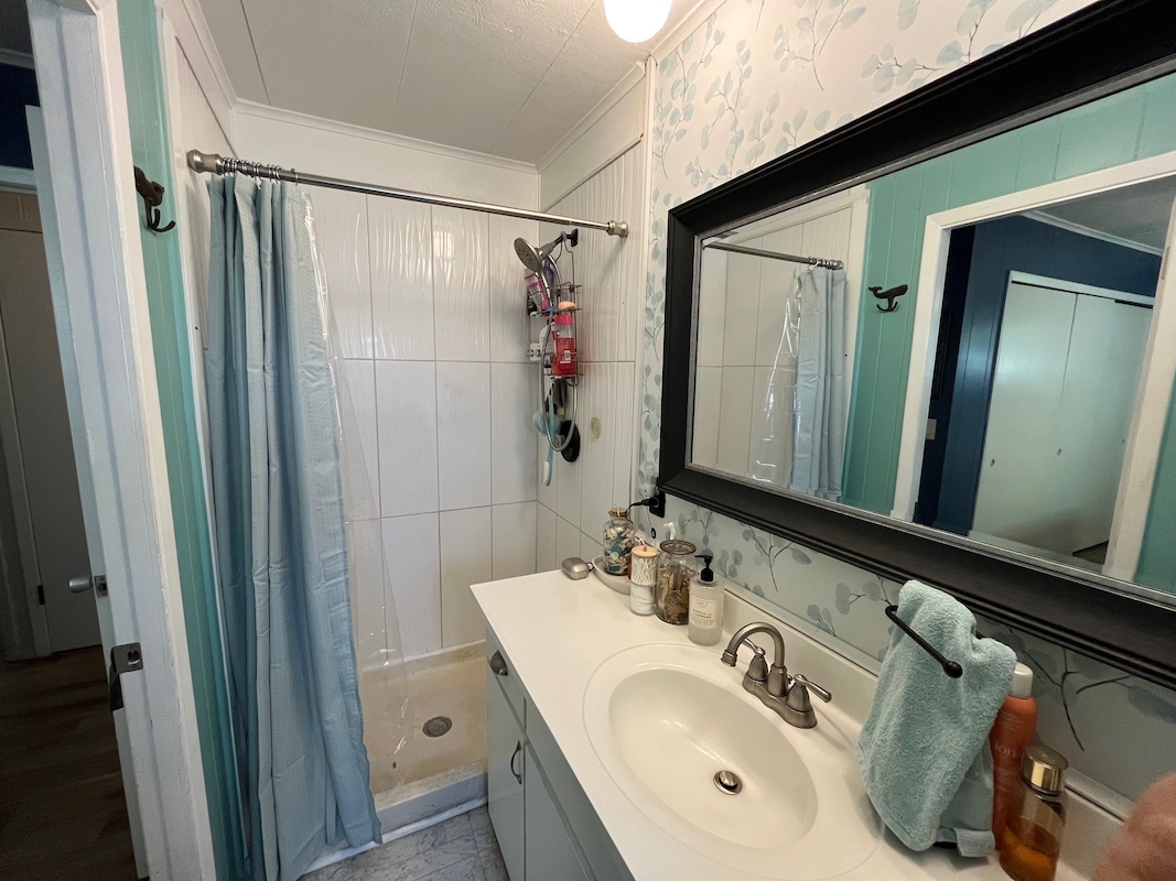 SAR Saralake Estates