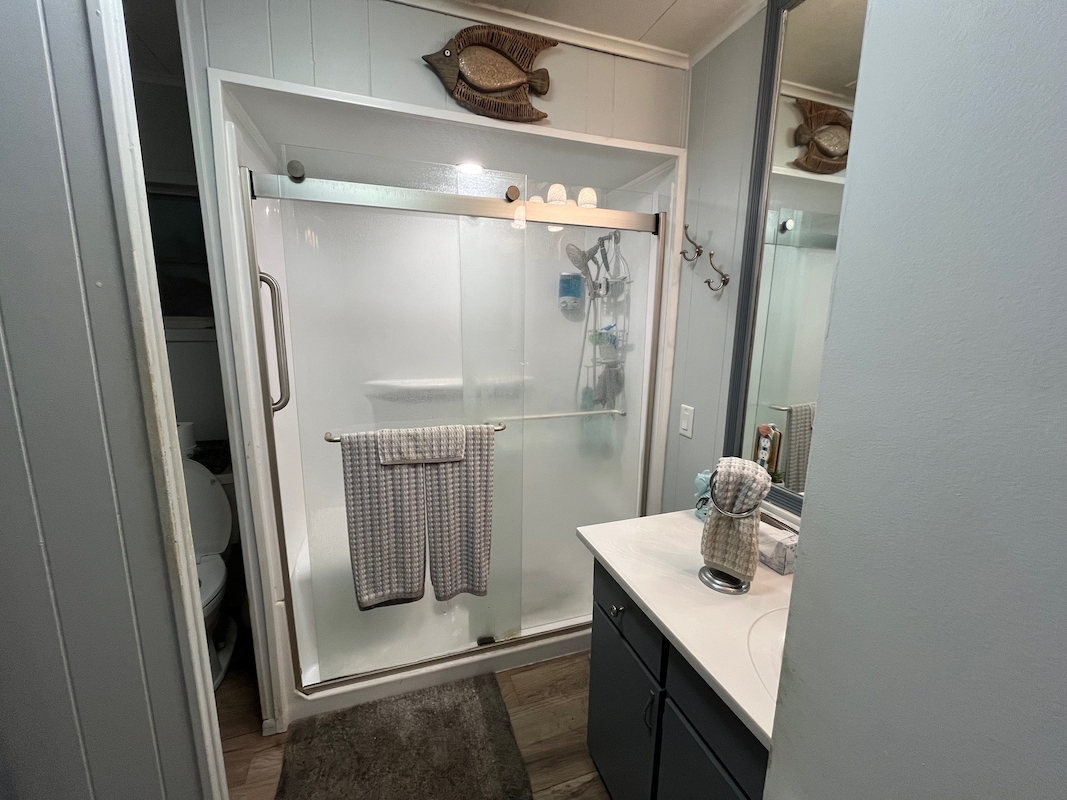 SAR Saralake Estates