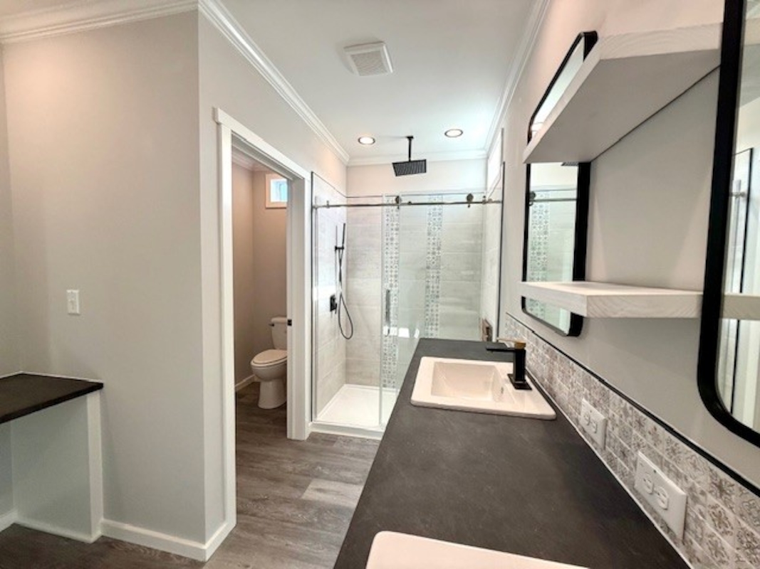 REH Regency Heights