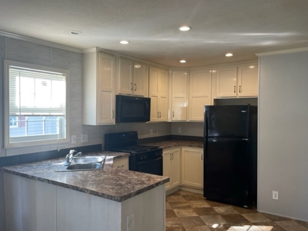 HLL Hawaiian Gardens/Holly Village