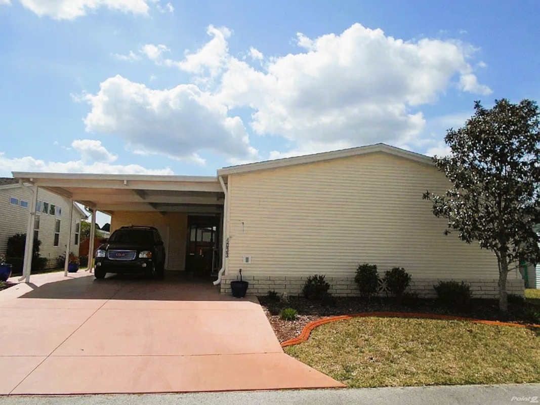 SPS Southport Springs Golf & Country Club