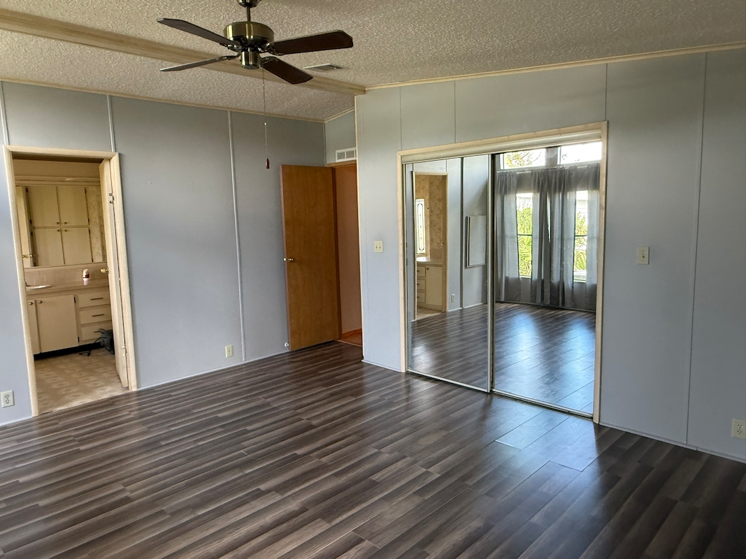 LCV La Costa Village