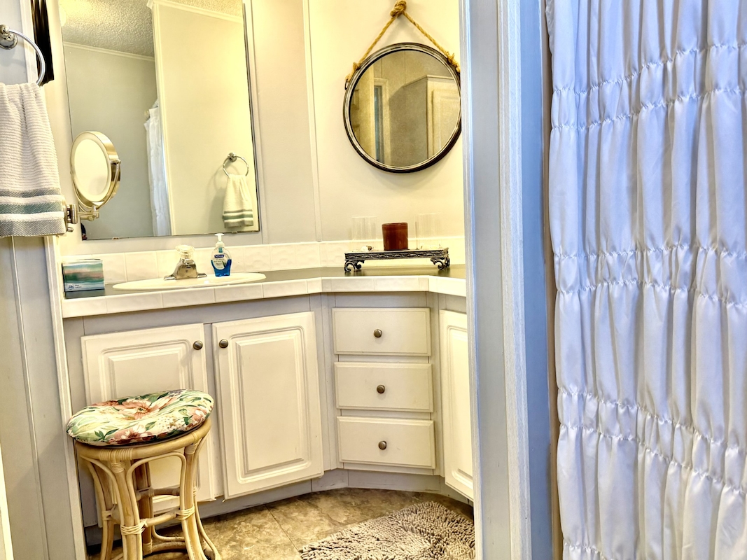 HAT The Hamptons Golf & Country Club