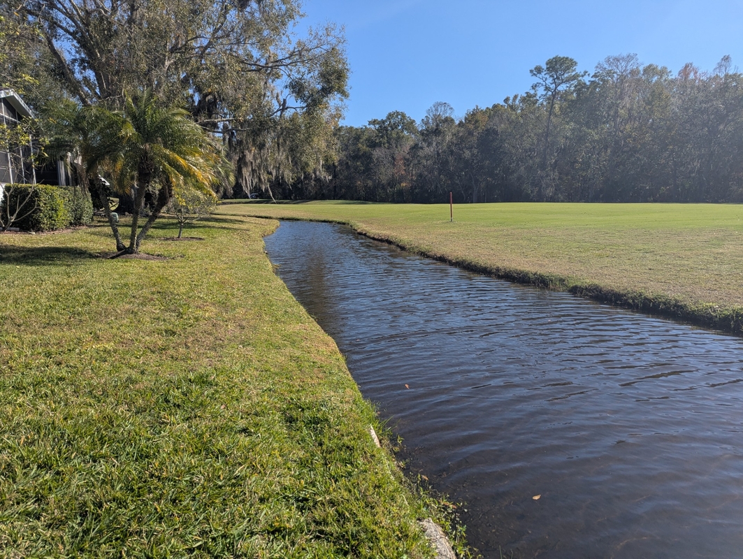 HAT The Hamptons Golf & Country Club