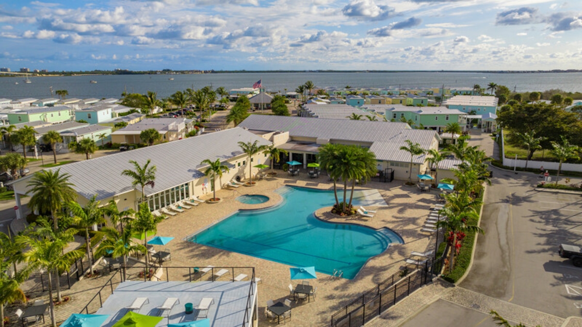 OBJ Ocean Breeze Resort