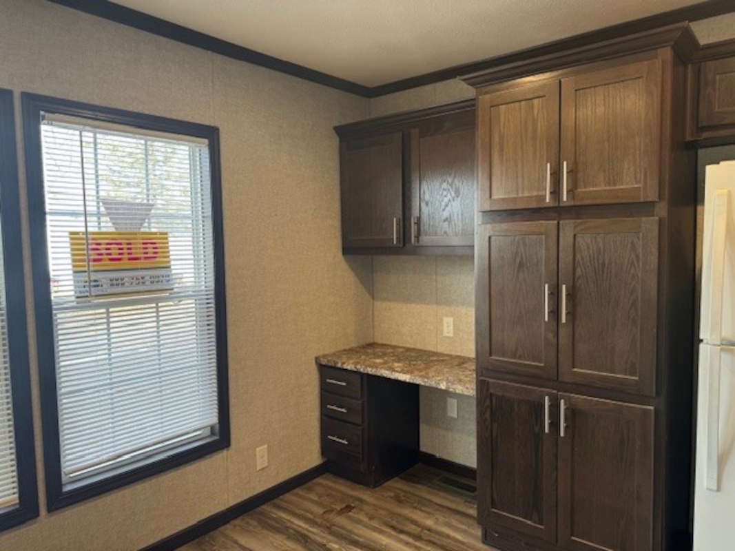 HLL Hawaiian Gardens/Holly Village