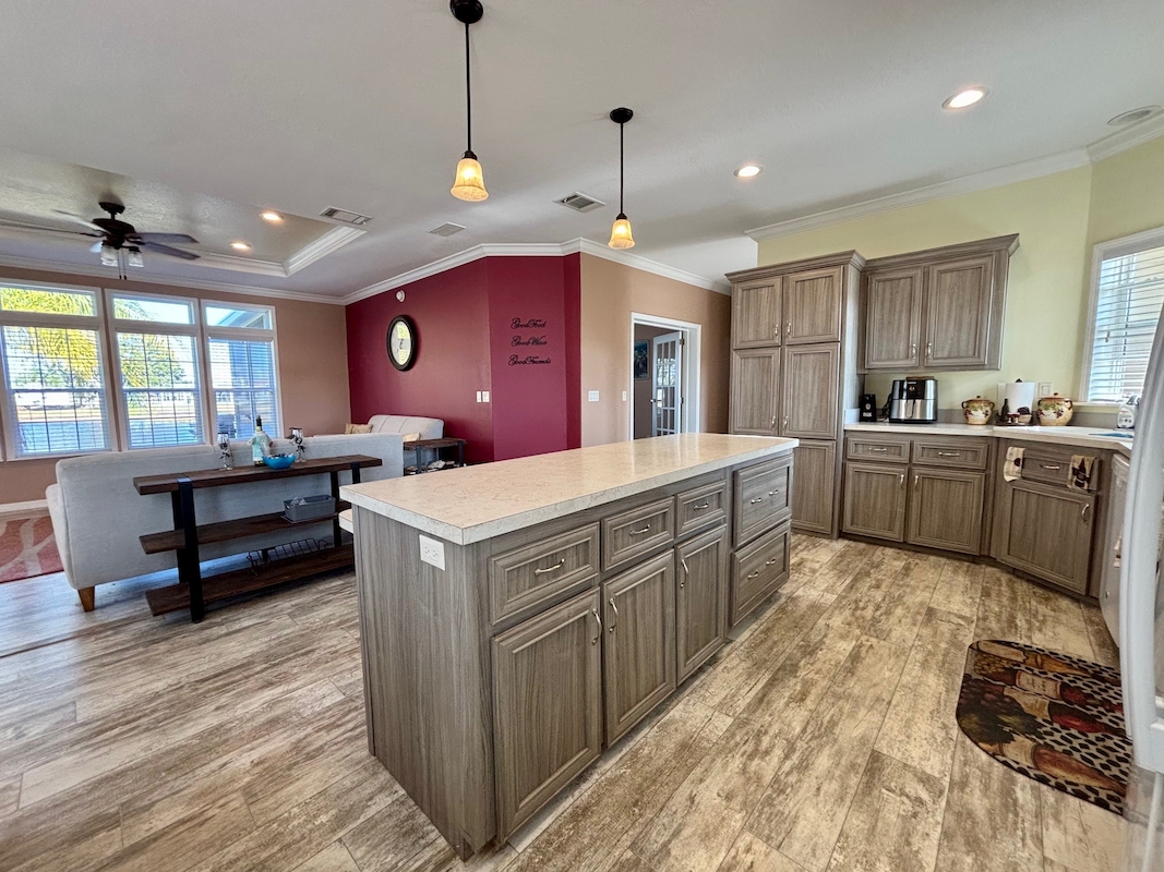 RSC Riverside Club Golf & Marina Community