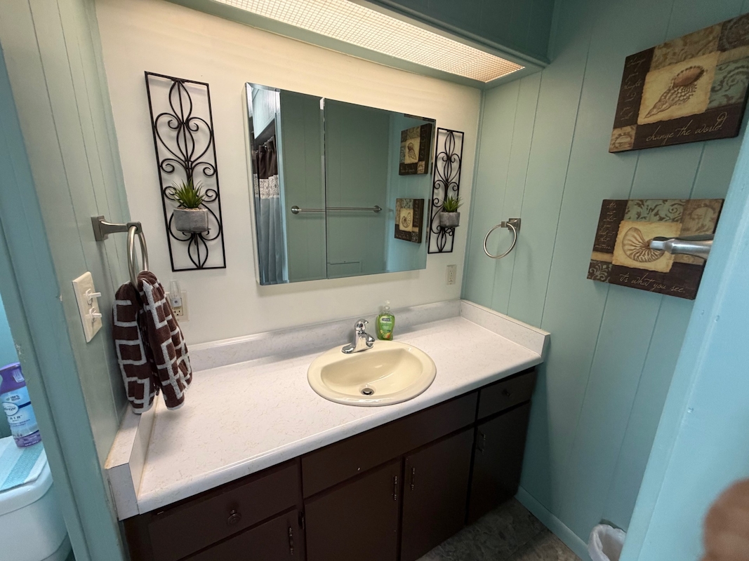 SAR Saralake Estates