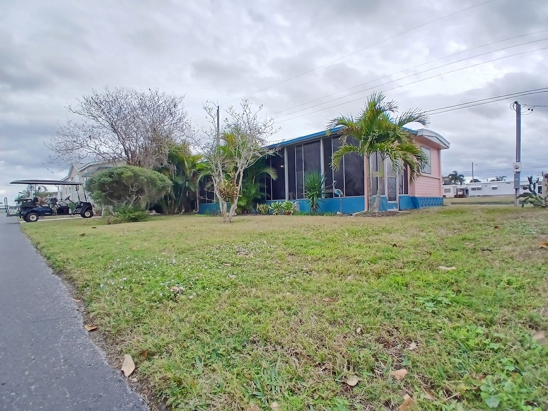 VDL Vista del Lago MH & RV Resort