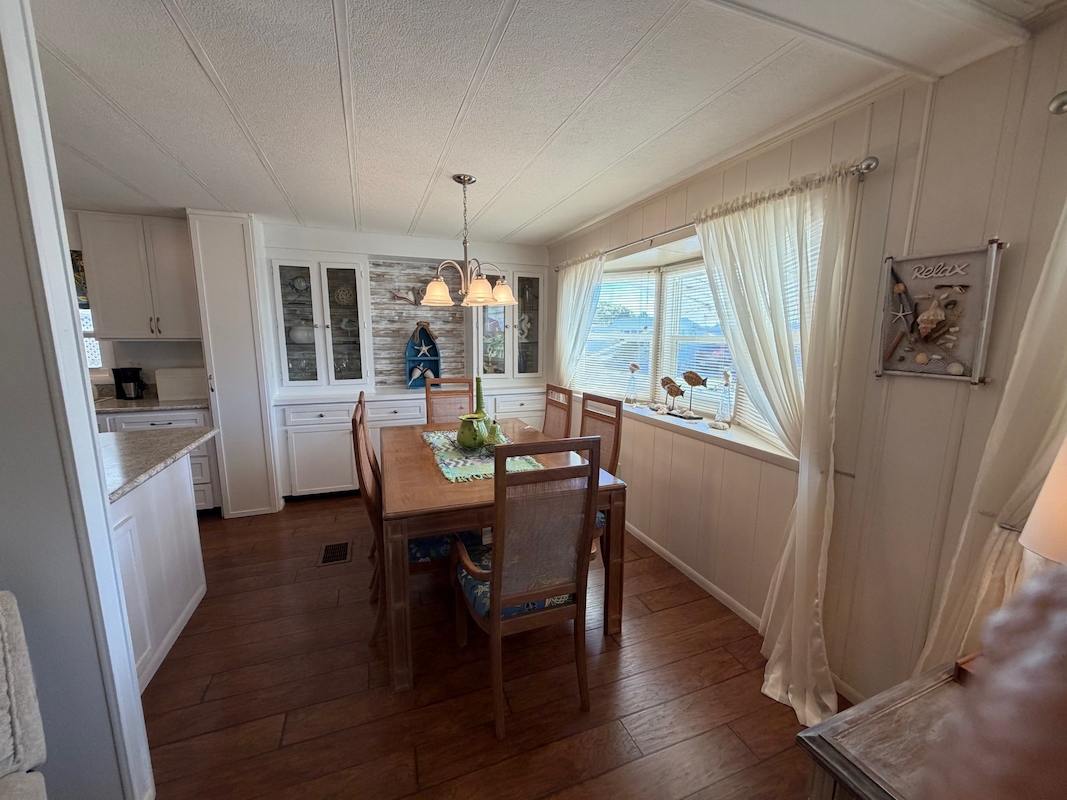 SAR Saralake Estates