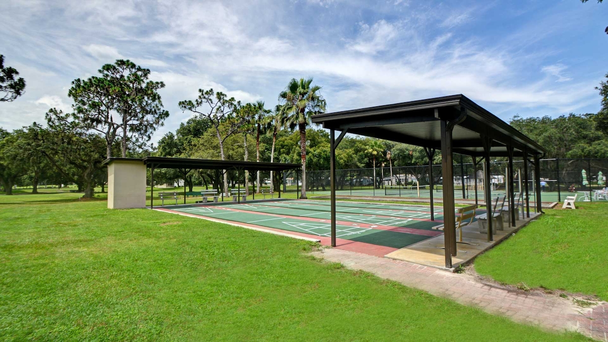 SPS Southport Springs Golf & Country Club