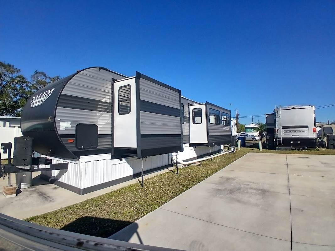 VDL Vista del Lago MH & RV Resort