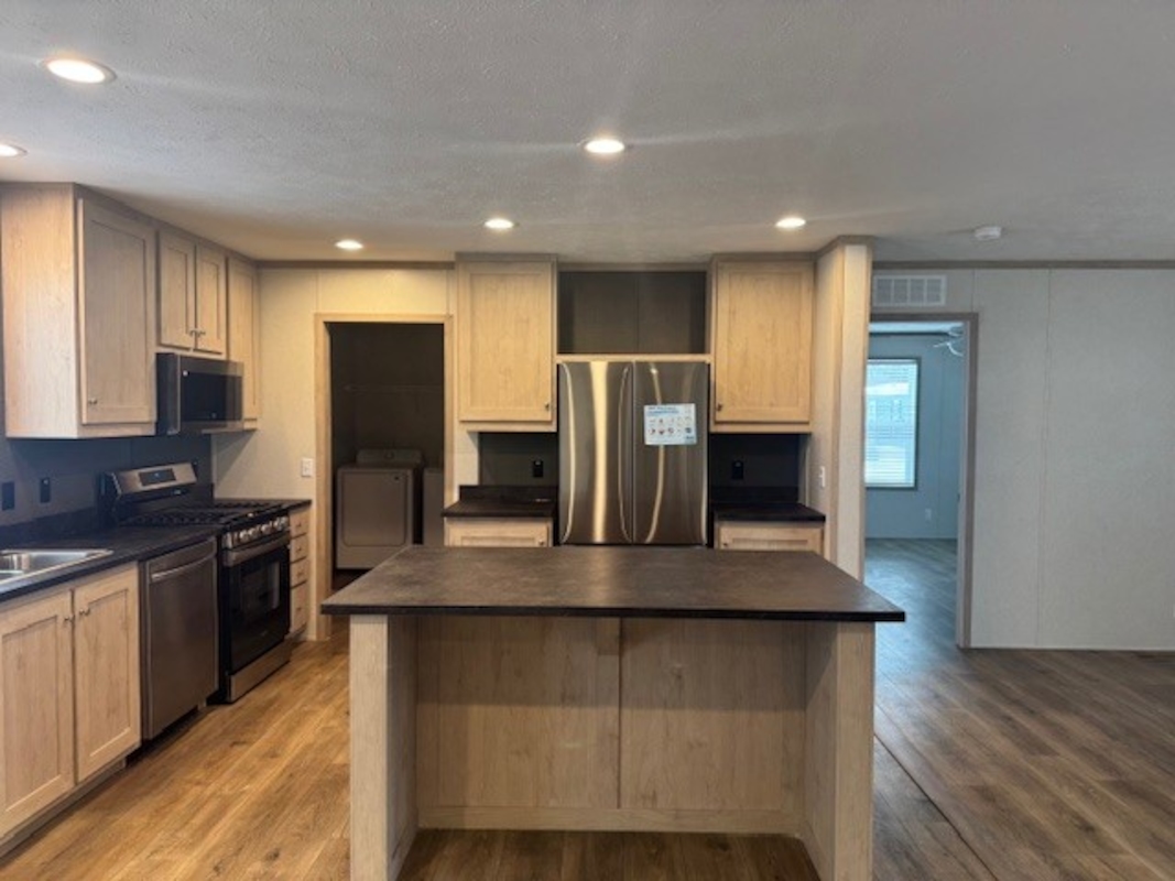 HLL Hawaiian Gardens/Holly Village