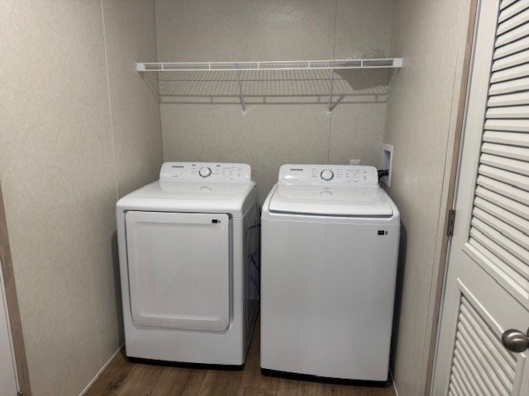 HLL Hawaiian Gardens/Holly Village