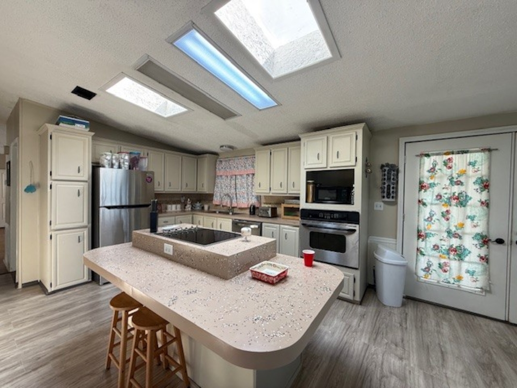 LAK Lake Juliana Landings