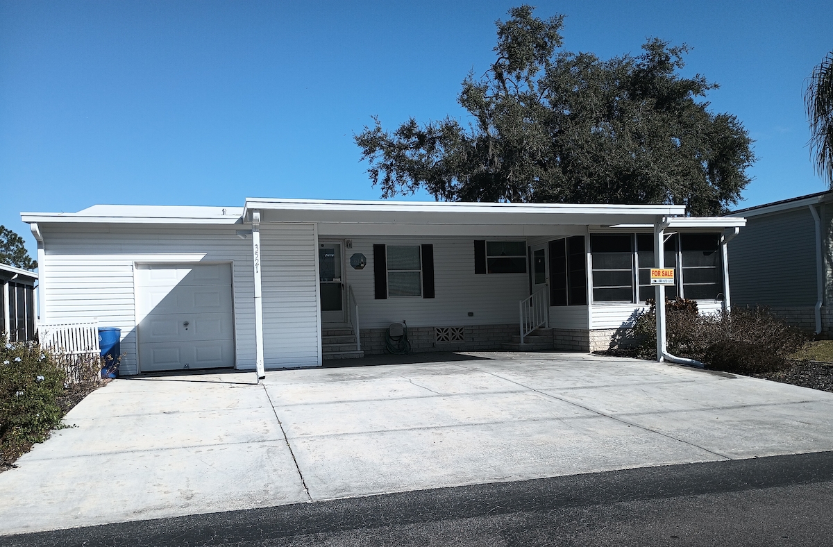 SPS Southport Springs Golf & Country Club