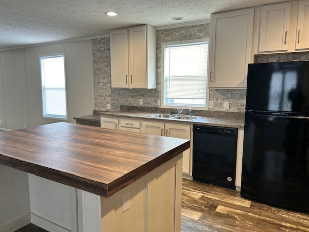 SYL Sylvan Glen Estates